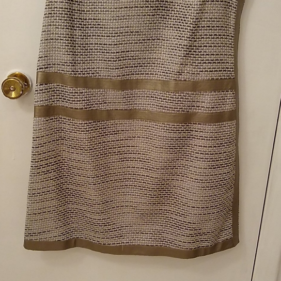 Dress - Picture 3 of 6